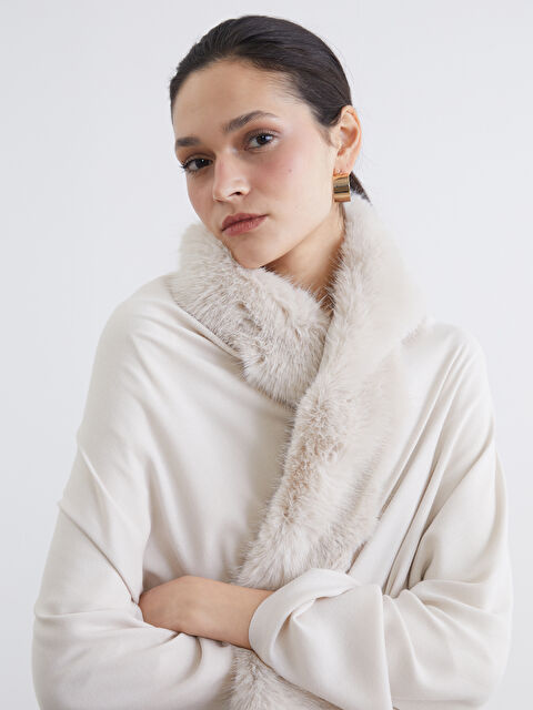 LCW Modest Suni Kürk Detaylı Kadın Şal - S6L812Z8-YE2