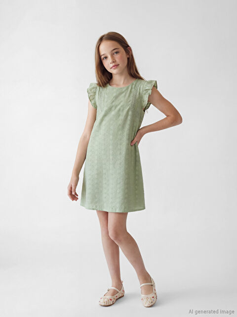 LCW Kids Bisiklet Yaka Fırfırlı Kız Çocuk Brode Elbise - S6L846Z4-4EZ