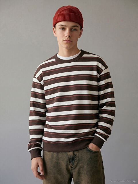 LCW Kids Bisiklet Yaka Çizgili Erkek Çocuk Tişört - S6LA47Z4-LQY