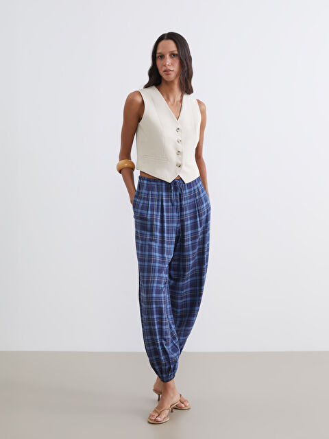 LCW Vision Beli Lastikli Ekose Kadın Pileli Jogger Pantolon - S6LA69Z8-LLC