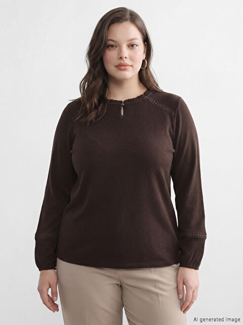 LCW Grace Fırfırlı Bisiklet Yaka Nakışlı Bluz	