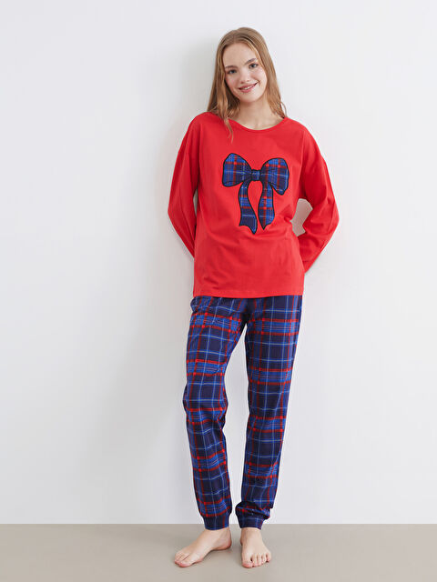 LCW Young Bisiklet Yaka Fiyonk Nakışlı Kadın Pijama Takım - S6LC38Z8-LSJ