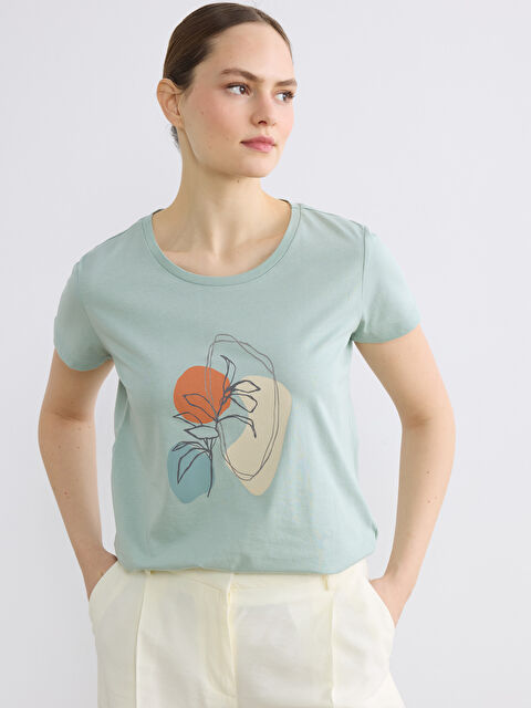 LC WAIKIKI Bisiklet Yaka Baskılı Kadın Tişört