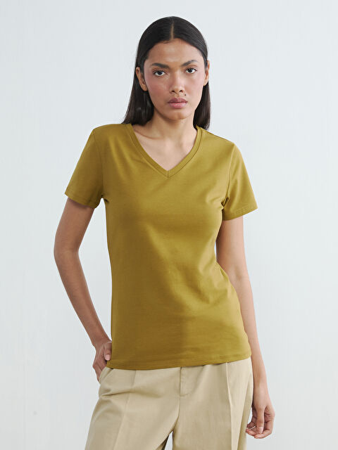 LCWAIKIKI Basic V Yaka Kadın Tişört - S6LD09Z8-H7S