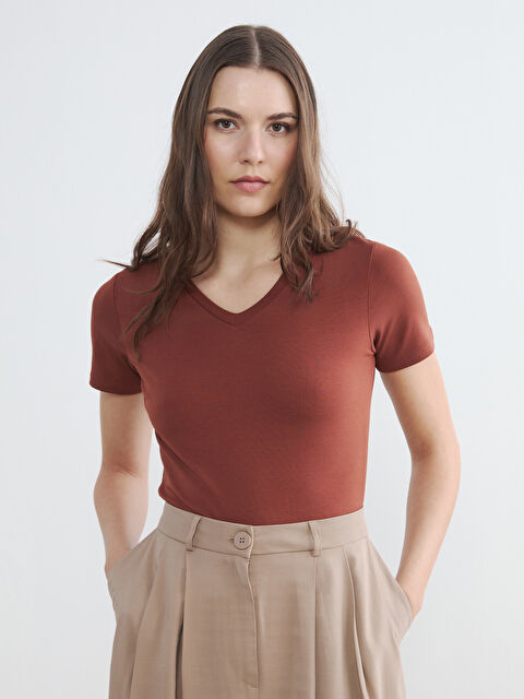 LCWAIKIKI Basic V Yaka Kadın Tişört - S6LD09Z8-KYS