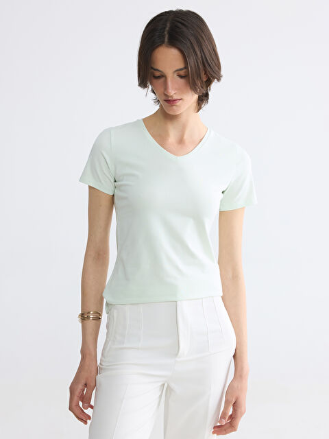 LCW EVERYDAY V Yaka Kadın Tişört