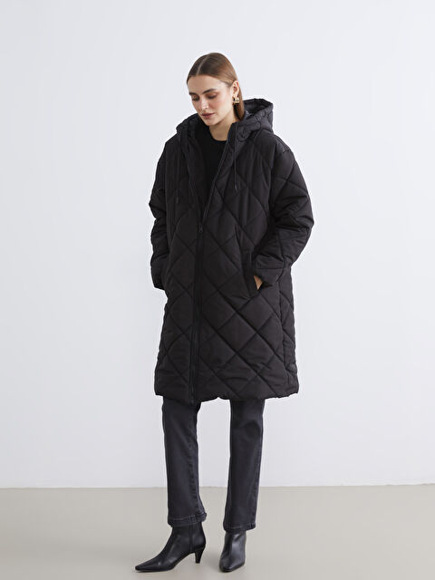 LCWAIKIKI Classic Kapüşonlu Kapitone Kadın Şişme Mont - S6LI20Z8-CVL