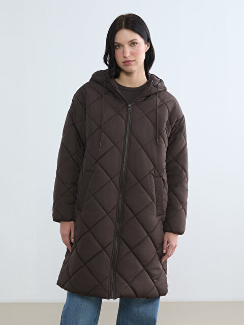 LCWAIKIKI Classic Kapüşonlu Kapitone Kadın Şişme Mont - S6LI20Z8-HDD