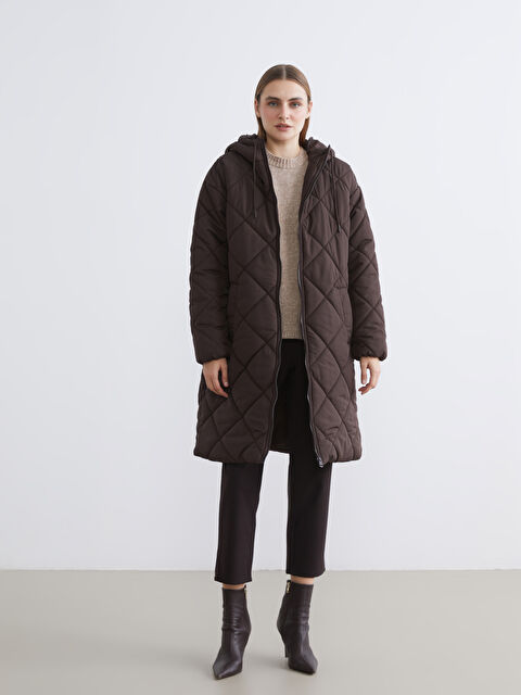 LCWAIKIKI Classic Kapüşonlu Kapitone Kadın Şişme Mont - S6LI21Z8-HDD