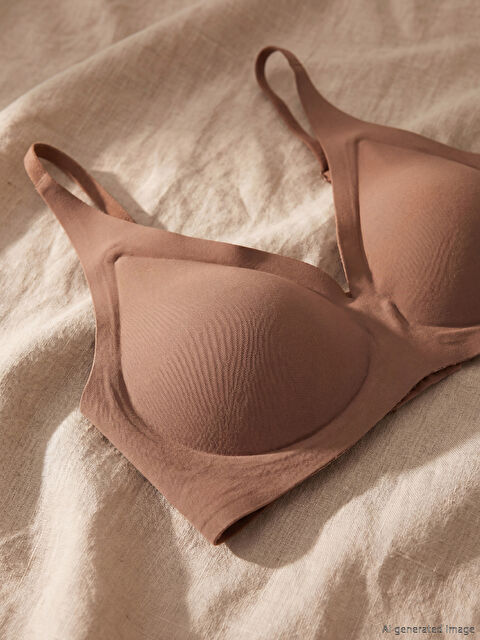 LCW DREAM Balensiz Dolgusuz Üçgen Sütyen