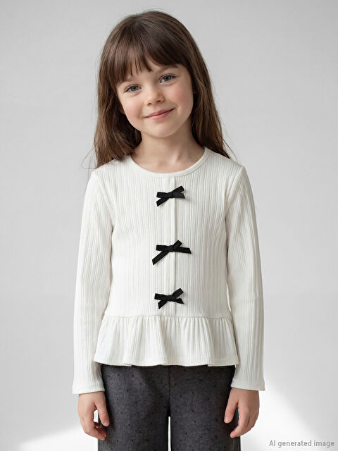 LCW Kids Bisiklet Yaka Fiyonklu Kız Çocuk Fitilli Tişört - S6LS58Z1-FDJ