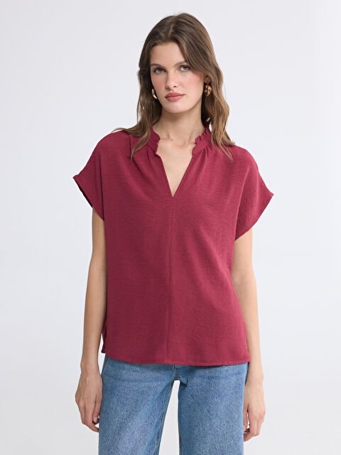 LCW EVERYDAY بلوزة بياقة على شكل حرف V بكشكشة