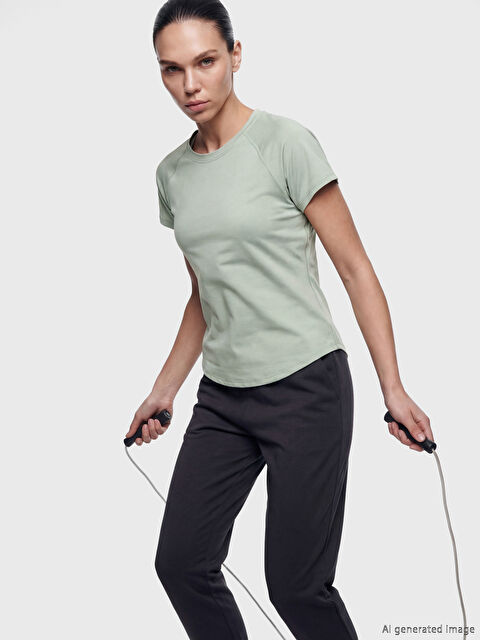 KOOR SPORT Woman GREEN Sports T-Shirt