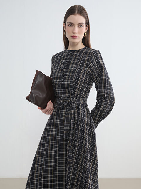 LCW Modest Hakim Yaka Ekose Kuşaklı Elbise - S6M569Z8-LKX