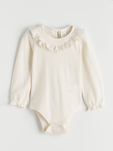 LCW baby Bisiklet Yaka Fırfır Detaylı Kız Bebek Çıtçıtlı Body - S6M745Z1-FDL