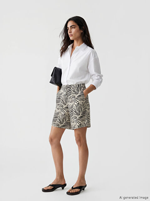 LC WAIKIKI Yüksek Bel Zebra Desenli Kadın Şortolon