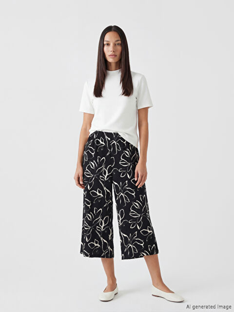 LC WAIKIKI Beli Lastikli Çiçekli Kadın Kapri