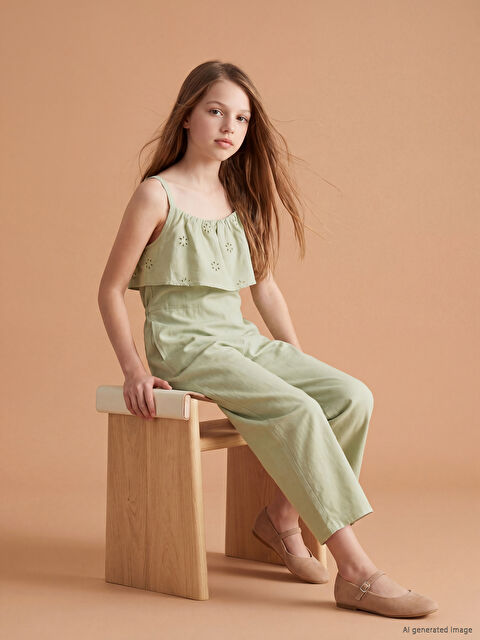 LCW Kids Keten Karışımlı Fisto Detaylı Kız Çocuk Salopet