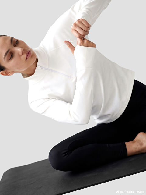 KOOR SPORT Dik Yaka Parmak Geçmeli Kadın Spor Body - S6MH49Z8-JYX