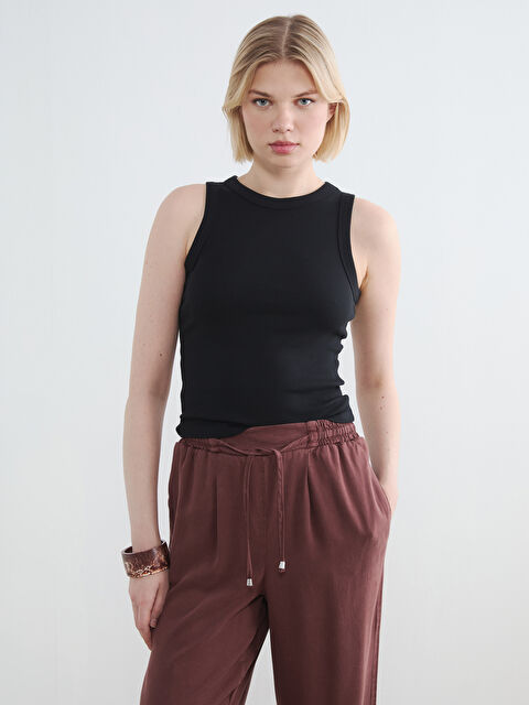 LCW Vision Bisiklet Yaka Kadın Atlet	