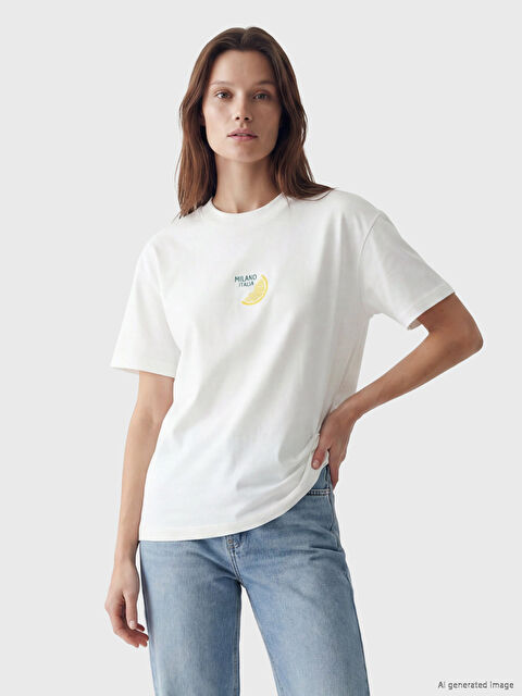 LCW Modest Bisiklet Yaka Limon Nakışlı Kadın Tişört