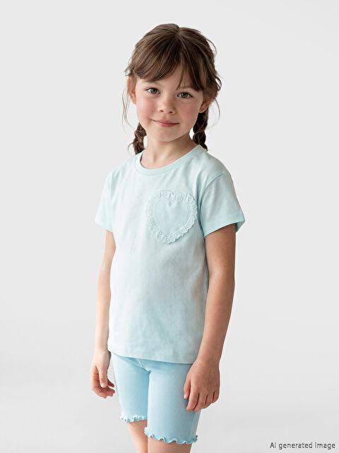 LCW Kids Bisiklet Yaka Nakışlı Kız Çocuk Tişört	 - S6MJ91Z1-QWW