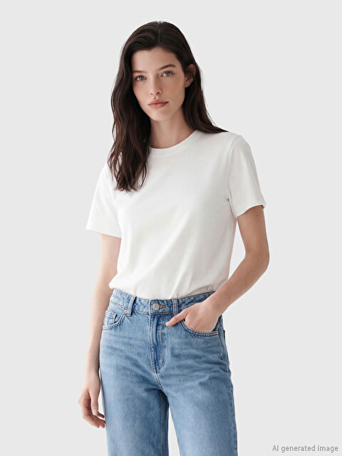 LCW Comfort Bisiklet Yaka Kadın Tişört - S6MO06Z8-Q6K