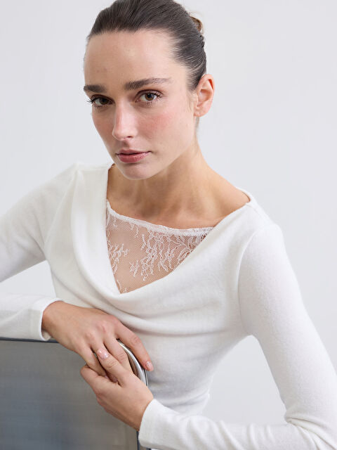 LCWAIKIKI Classic Kayık Yaka Büzgülü Bluz - S6MO83Z8-FDJ