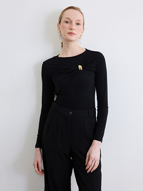 LCWAIKIKI Classic Bisiklet Yaka Büzgülü Toka Detaylı Kadın Body - S6MO87Z8-CVL