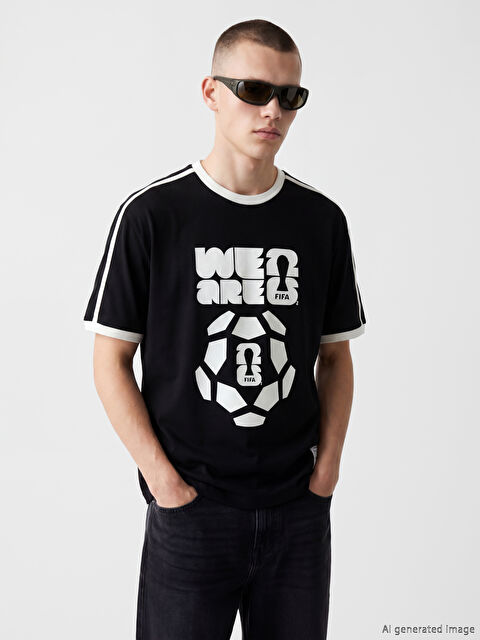 XSIDE Bisiklet Yaka FIFA 2026 Baskılı Erkek Tişört