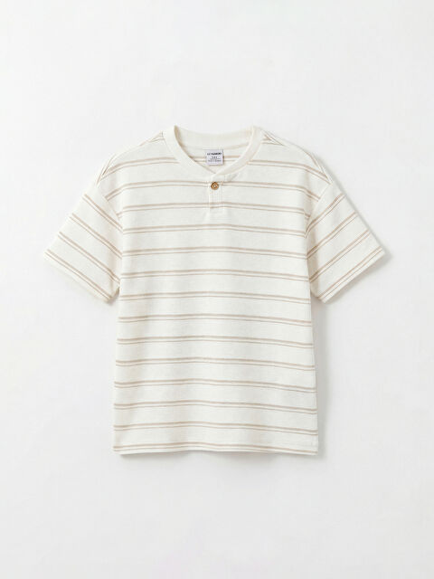 LCW Kids Bisiklet Yaka Çizgili Erkek Çocuk Tişört - S6N824Z1-LE4