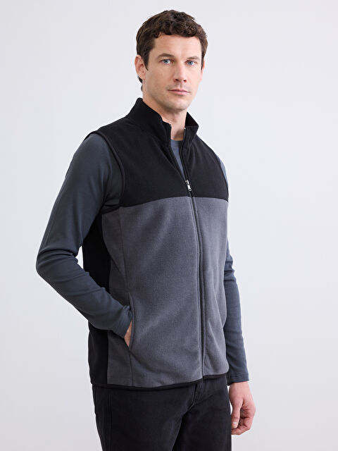 LCWAIKIKI Classic Standart Fit Dik Yaka Erkek Polar Yelek - S6N854Z8-CVL