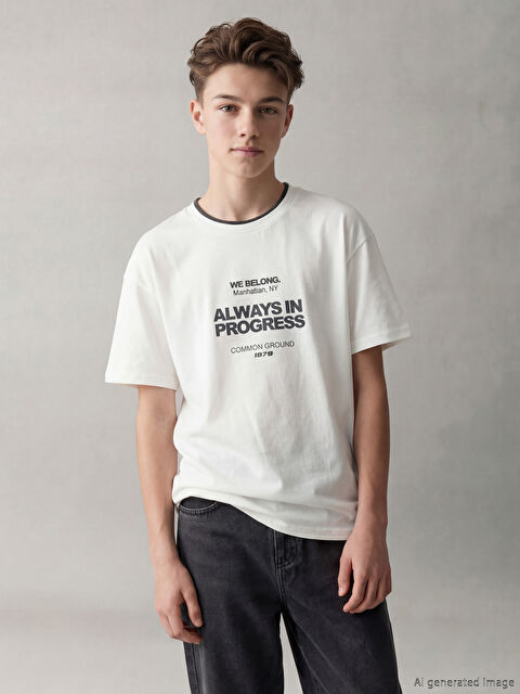 LCW Kids Bol Fit Manhattan Baskılı Erkek Çocuk Tişört