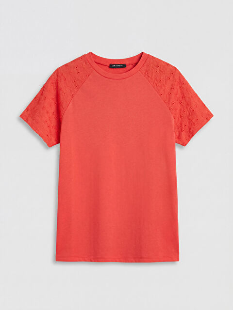 LCW Comfort Bisiklet Yaka Nakışlı Kadın Tişört