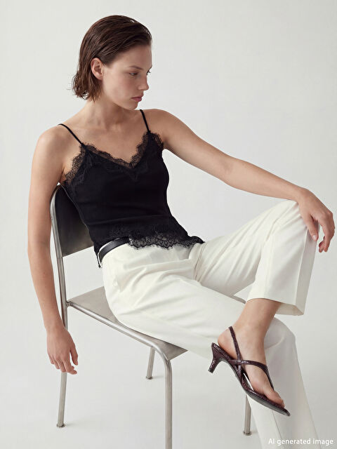 LCW Vision V Yaka Askılı Dantelli Kadın Atlet - S6NC81Z8-CVL