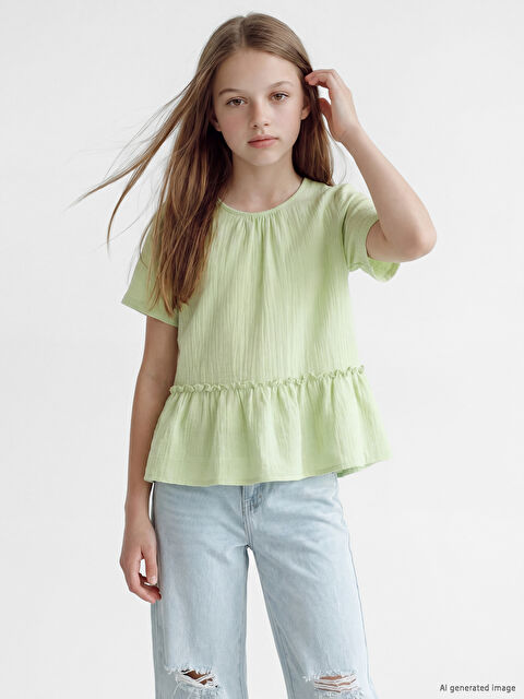 LCW Kids Bisiklet Yaka Fırfırlı Kız Çocuk Müslin Bluz