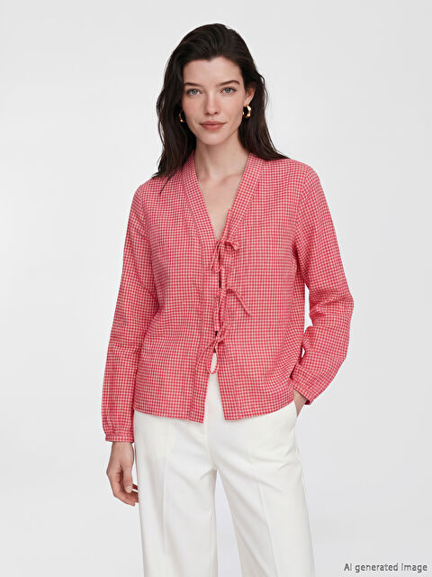 LCW Comfort V Yaka Ekose Bağlamalı Bluz