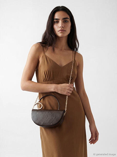 LCW ACCESSORIES Zincir Sap Detaylı  Kadın Omuz Çantası	