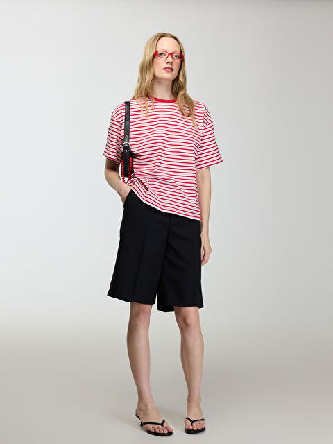 LCW Vision Bisiklet Yaka Çizgili Oversize Kadın Tişört