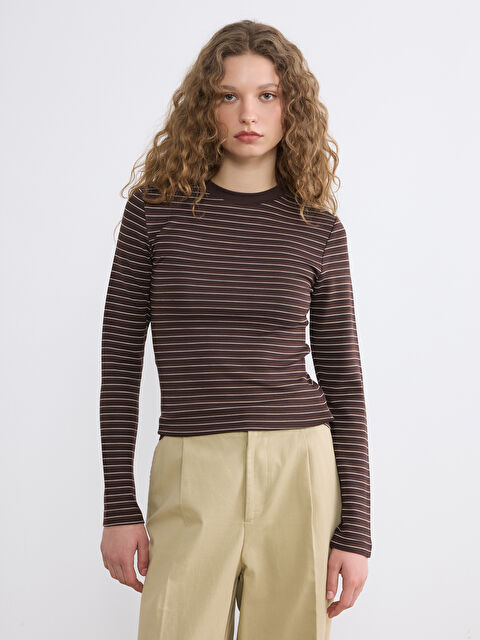 LCW Modest Bisiklet Yaka Çizgili Kadın Tişört - S6O244Z8-P8J
