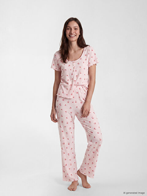 LCW DREAM U Yaka Kiraz Desenli Kadın Pijama Takım