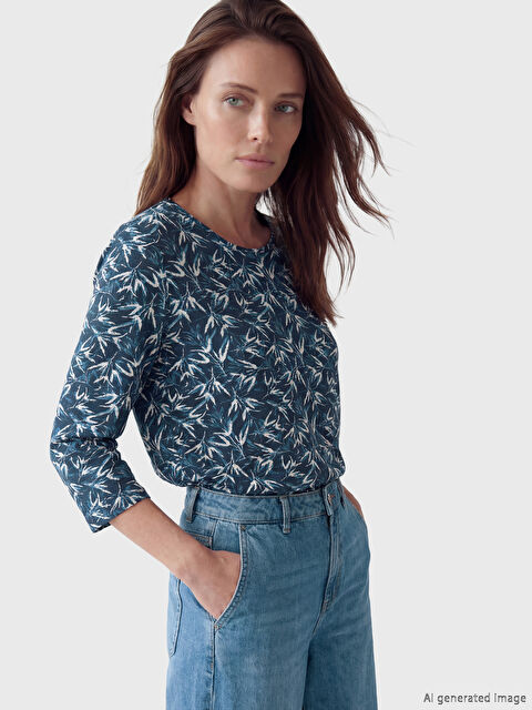 LCW Grace Bisiklet Yaka Desenli Kadın Tişört