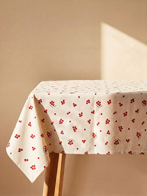LCW HOME Domates Baskılı Masa Örtüsü 150x150 cm