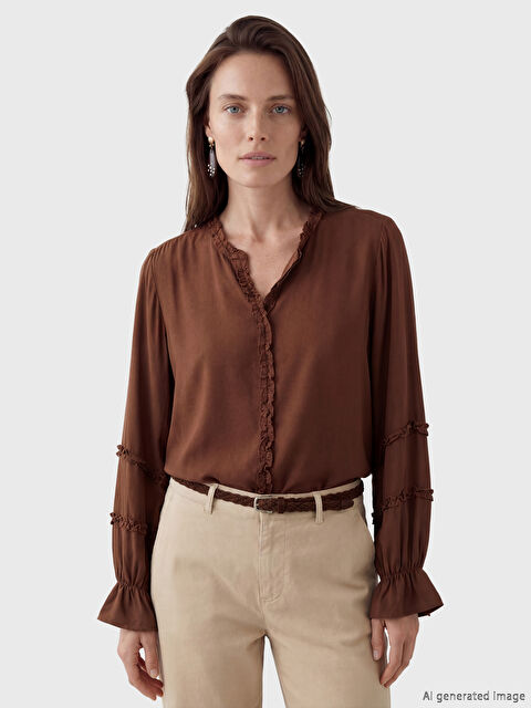 LCW Grace V Yaka Fırfırlı Bluz