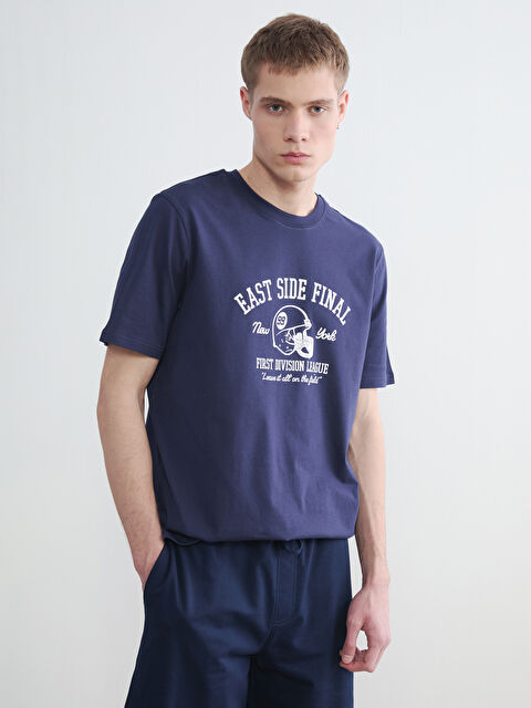 XSIDE تي شيرت رجالي مطبوع بكول مدور