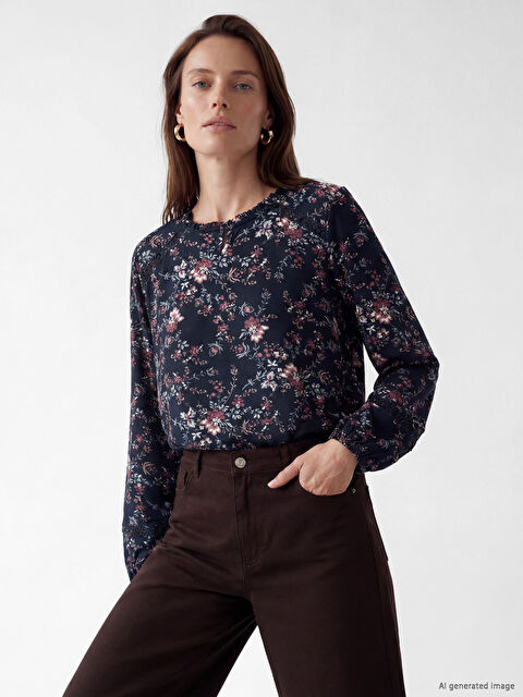 LCW Grace Bisiklet Yaka Çiçekli Bluz
