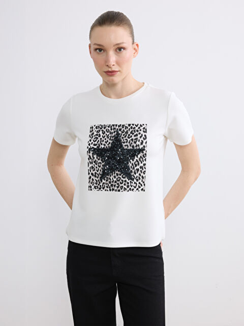 LCWAIKIKI Classic Bisiklet Yaka Payetli Kadın Tişört - S6OG04Z8-R9J