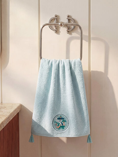 LCW HOME Nakış İşlemeli Yüz Havlusu 50x80 cm
