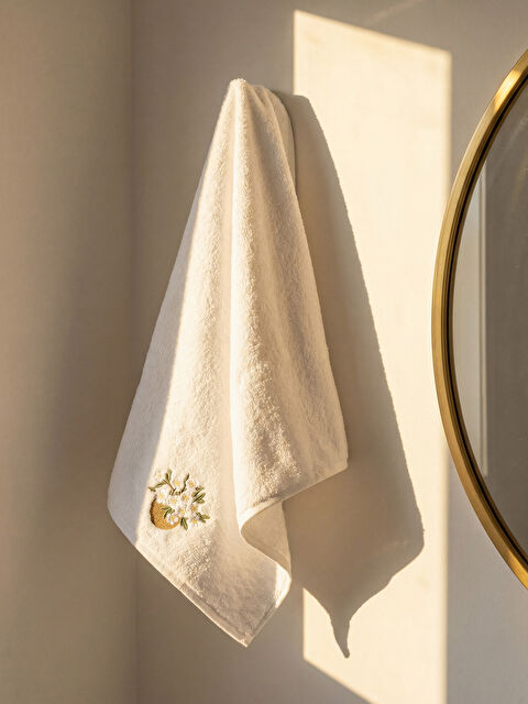 LCW HOME Çiçekli Pamuklu Yüz Havlusu 50x80 cm