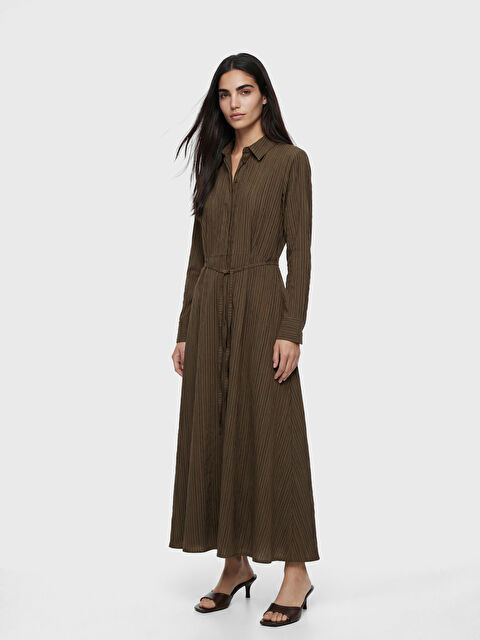 LCW STUDIO Çizgili Kuşaklı Armürlü Gömlek Elbise